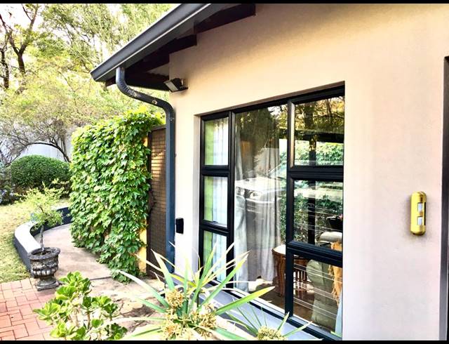 1 BEDROOM APARTMENT RENTED IN BRYANSTON EAST